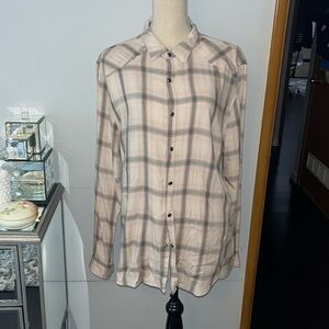 YoungLa Shirt woman’s XL Cream Flannel Pearl Snap Button Long Sleeve Collared